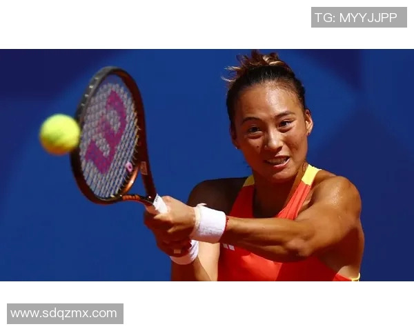 足坛巨星私下吸烟习惯曝光引发外界对运动员健康与榜样作用的热议